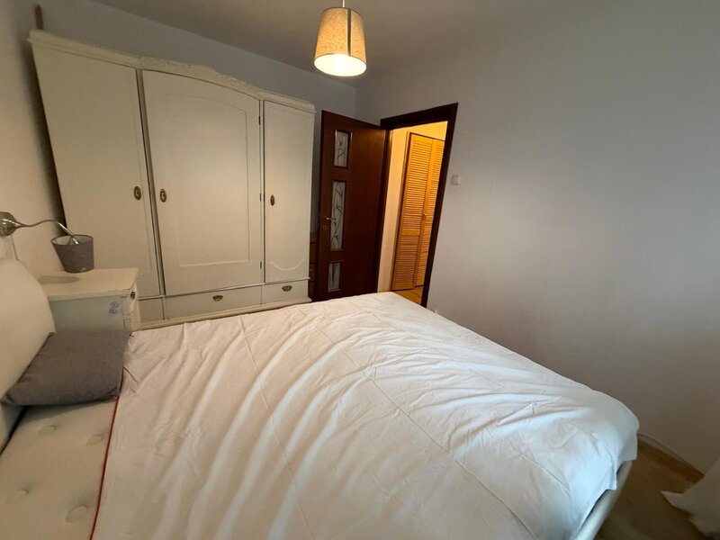 Baba Novac, vav Parc IOR, Campia Libertatii, stradal, bloc reabilitat,