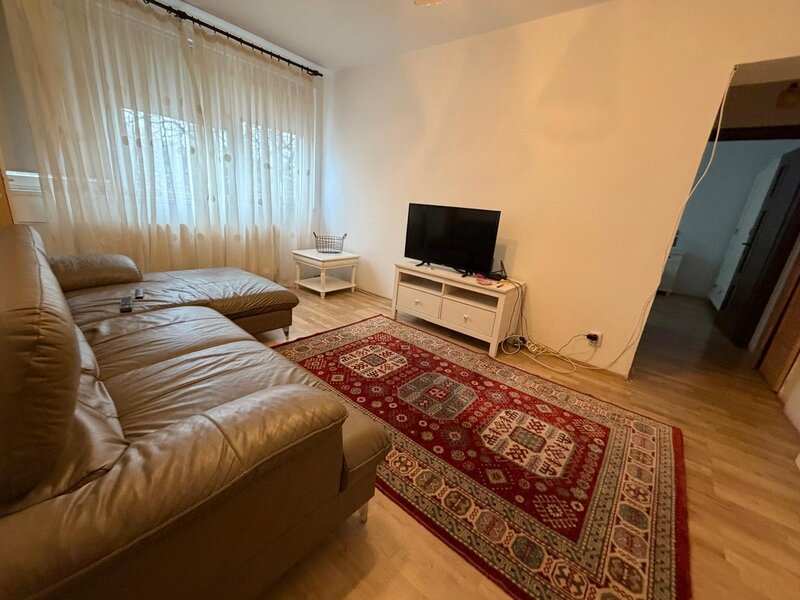 Baba Novac, vav Parc IOR, Campia Libertatii, stradal, bloc reabilitat,